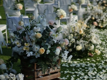 怎样挑选合适的寿衣？老人过世后殡葬服务流程是怎样的？